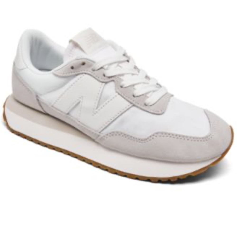 New Balance Women's Sneakers in White and Gray